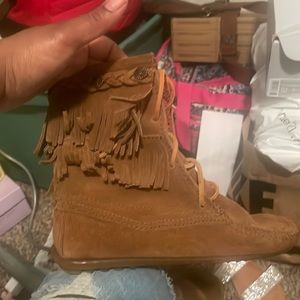 Brand new and never wore them.